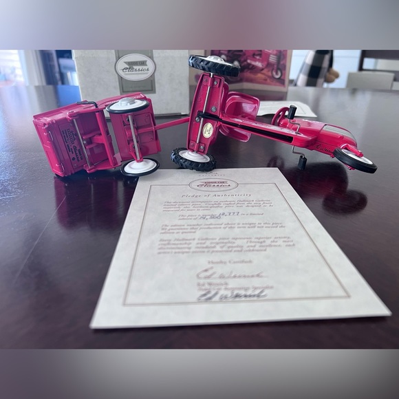 Hallmark Kiddie Car Classics Murray Tractor & Trailer - Picture 8 of 8